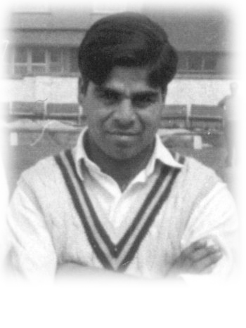Ghulam Abbas, professional, 1968-69